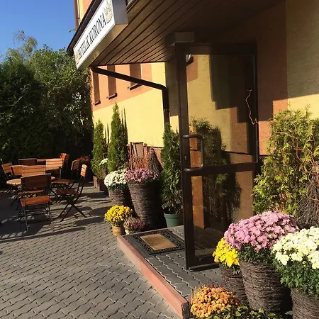 Hotelik Korona 2*