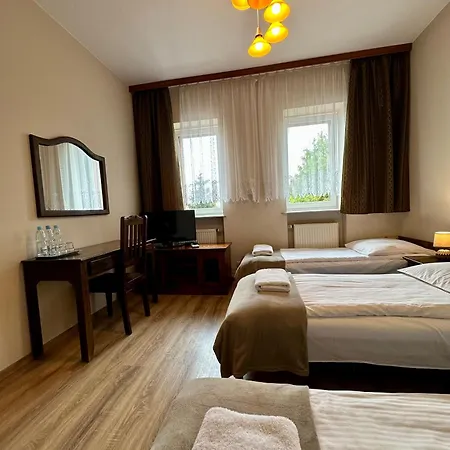 Hotelik Korona 2*